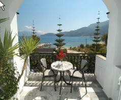 Hotel Athina Каравомилос Номер фото